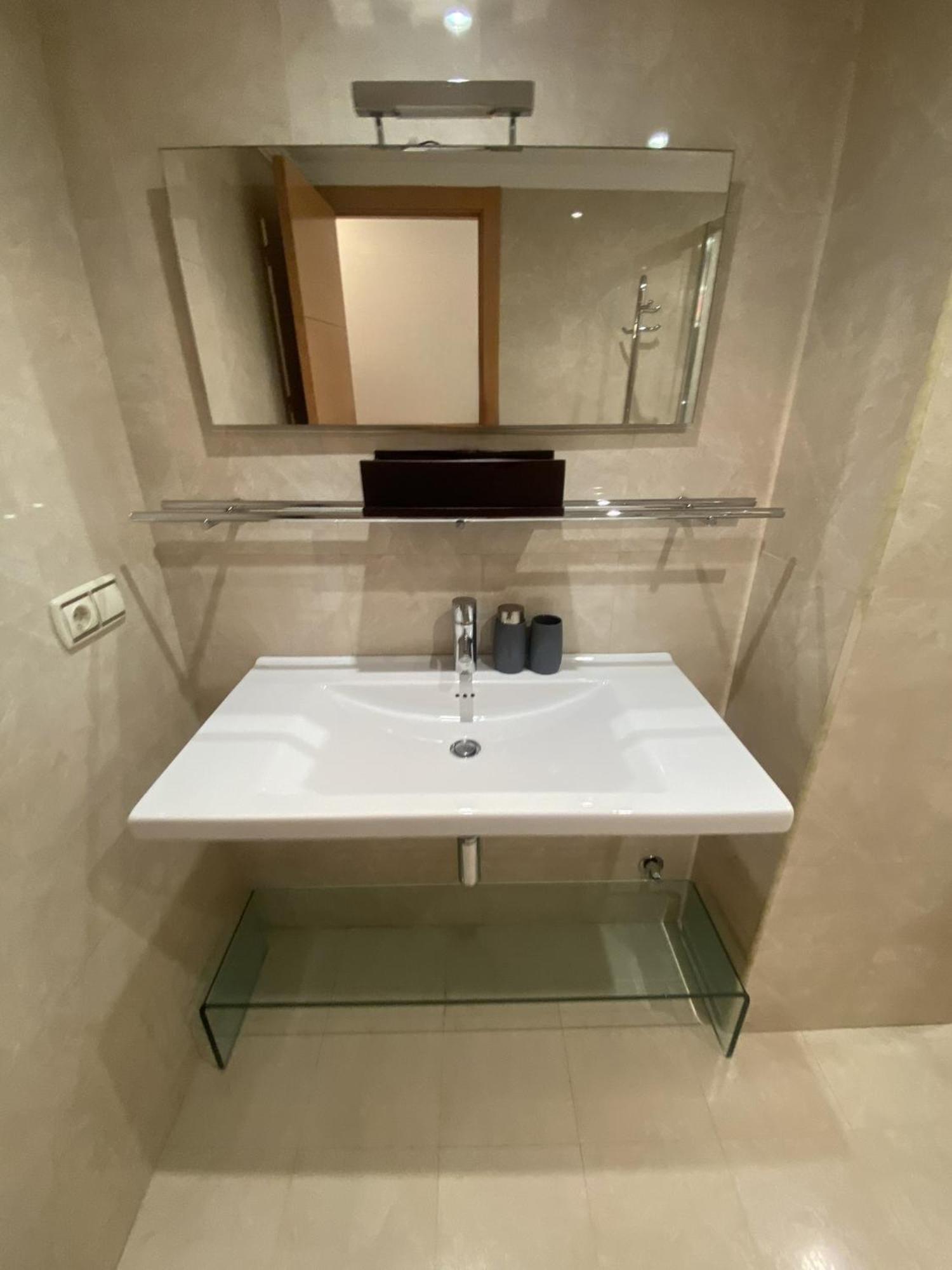 Homely Home Paseo Maritimo Edificio Eden Roc Марбеля Екстериор снимка